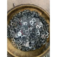Ring i rostfritt metall